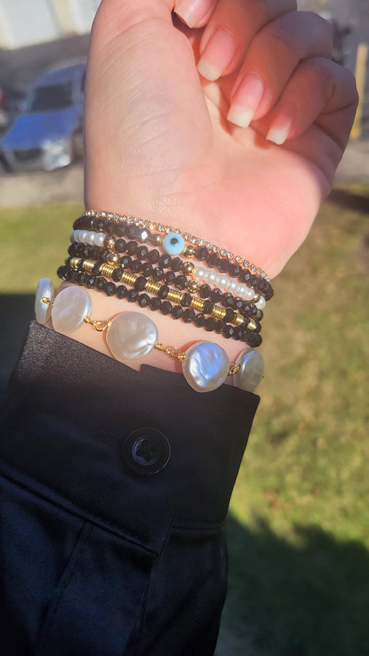 Bracelets Black and Pearls