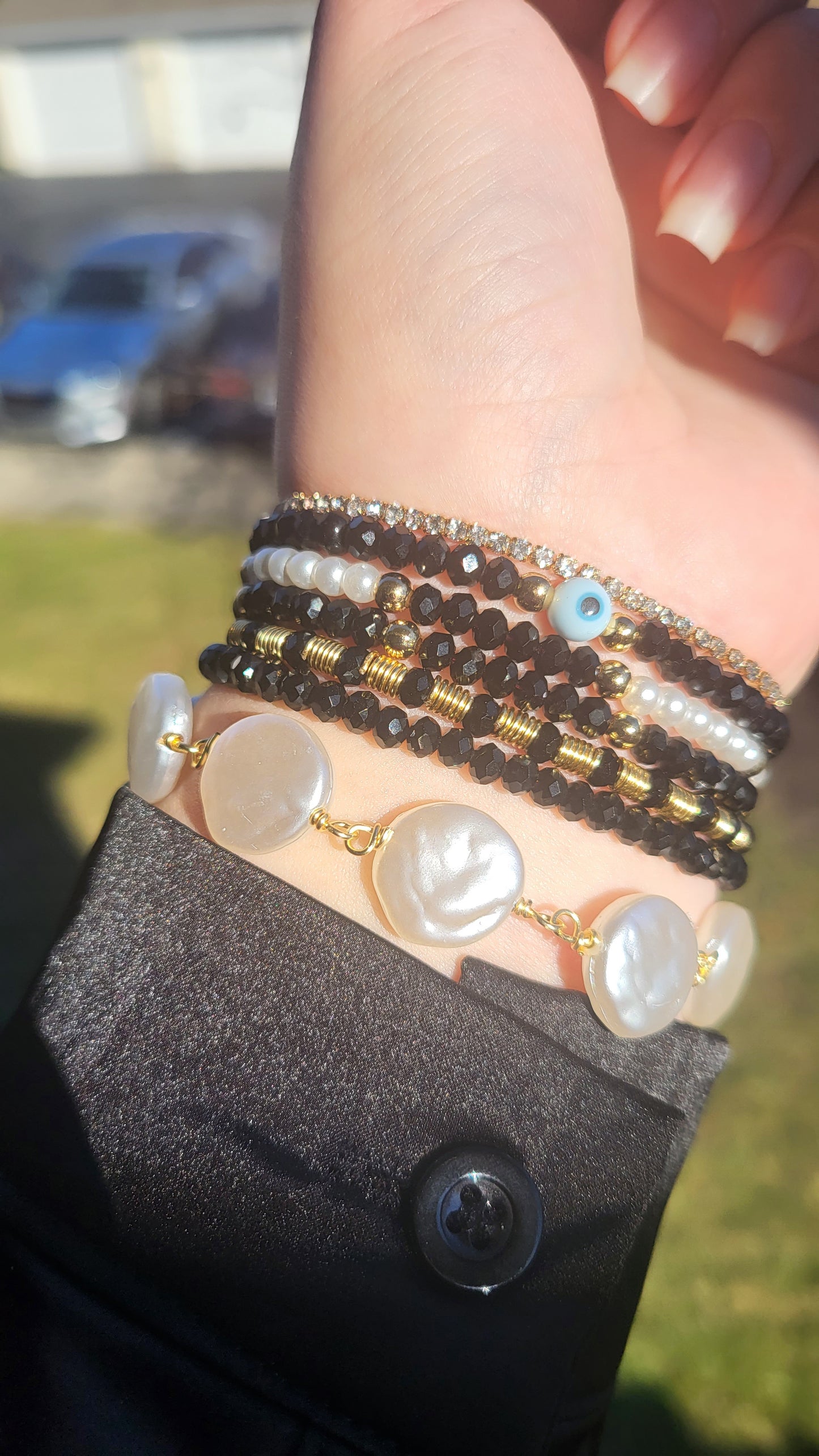 Bracelets Black and Pearls